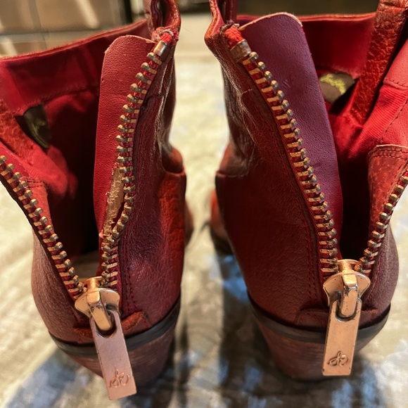 Sam Edelman Lisle Leather Booties - Picture 10 of 15
